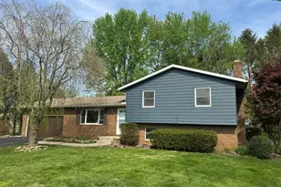 512 Mark Cir, Newark, OH 43055 - Photo 3