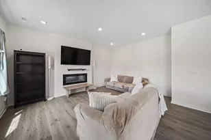 1563 Raley Wy, Columbus, OH 43228 - Photo 17