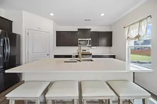 1563 Raley Wy, Columbus, OH 43228 - Photo 5