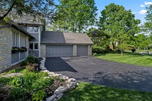 6753 Lakeside Cir W, Worthington, OH 43085 - Photo 5
