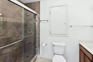 714 Greenbriar Cir, Howard, OH 43028 - Photo 13