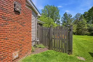 6988 Eastview Dr, Worthington, OH 43085 - Photo 17