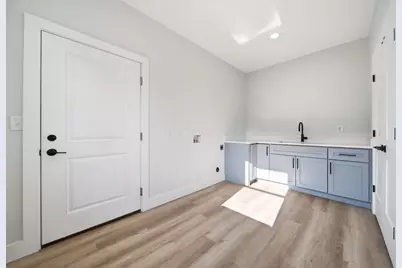 3733 Genessee Avenue, Columbus, OH 43219 - Photo 25