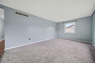 855 Loire Valley Cir, Marion, OH 43302 - Photo 13