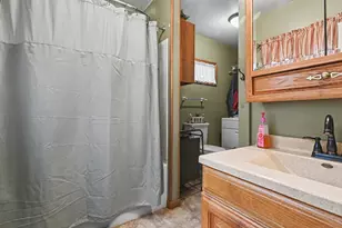 427 Wallace Ave, Bucyrus, OH 44820 - Photo 9