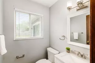 8915 Stillwater Dr, Galloway, OH 43119 - Photo 7
