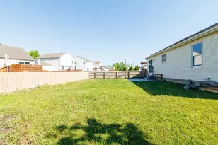 363 Belfair Dr, Galloway, OH 43119 - Photo 29