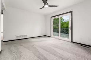 3499 Lindstrom Dr, Columbus, OH 43228 - Photo 25