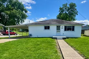 430 W Mulberry St, Lancaster, OH 43130 - Photo 1