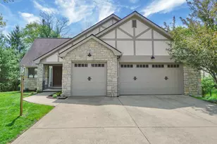 421 Heather Ln, Powell, OH 43065 - Photo 1