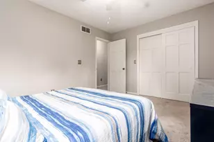 8900 Locherbie Ct, Dublin, OH 43017 - Photo 35