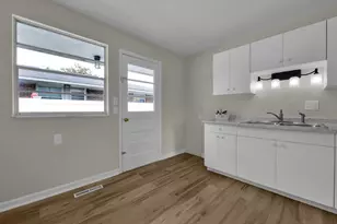 1169-1171 Eastfield Rd, Columbus, OH 43085 - Photo 9