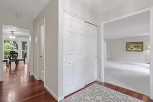 1091 Cross Country Dr, Columbus, OH 43235 - Photo 7