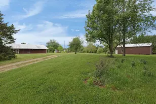 12166 State Route 56 E, Circleville, OH 43113 - Photo 3