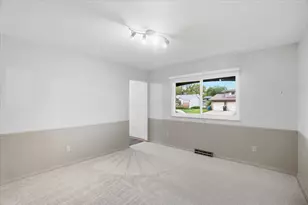 1454 Lonsdale Rd, Columbus, OH 43232 - Photo 11