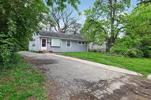 1795 Eastbrook Dr S, Columbus, OH 43223 - Photo 3