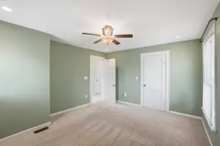 982 Olmstead Ave, Columbus, OH 43201 - Photo 13