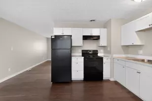 2446 Kitchner Dr, Columbus, OH 43207 - Photo 17