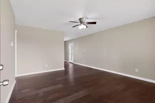 2446 Kitchner Dr, Columbus, OH 43207 - Photo 13