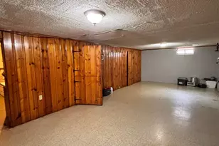 699 Holly Hill Dr, Columbus, OH 43228 - Photo 39