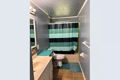 699 Holly Hill Drive, Columbus, OH 43228 - Photo 15