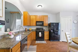 7579 Maple Trunk Dr, Canal Winchester, OH 43110 - Photo 11