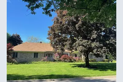 125 W Campus View Boulevard, Columbus, OH 43235 - Photo 1