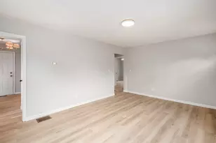 3569 Dresden St, Columbus, OH 43224 - Photo 5