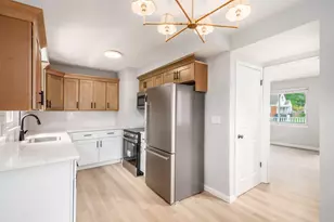 3569 Dresden St, Columbus, OH 43224 - Photo 7