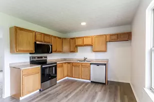 4541 Parkwick Dr, Columbus, OH 43228 - Photo 3