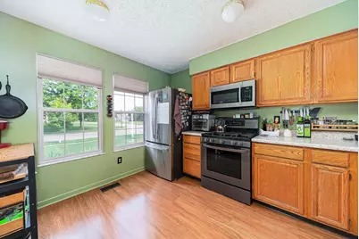 1387 Village Drive, Marysville, OH 43040 - Photo 9