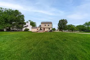 1387 Village Dr, Marysville, OH 43040 - Photo 5