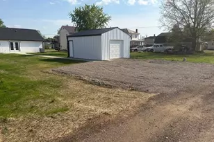 165 W 3rd St, Frazeysburg, OH 43822 - Photo 13