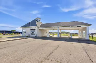 2330 Columbus-Lancaster Rd NW, Lancaster, OH 43130 - Photo 1