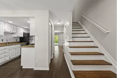 2601 Scioto View Lane #M, Columbus, OH 43221 - Photo 5