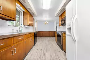 1121 Michigan St, Bellefontaine, OH 43311 - Photo 9