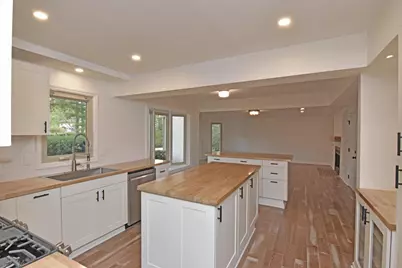 990 Venetian Way, Columbus, OH 43230 - Photo 15