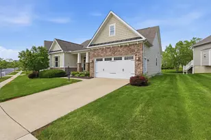 6160 Tournament Dr, Westerville, OH 43082 - Photo 3