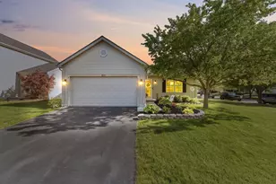 303 Moss Ct, Marysville, OH 43040 - Photo 1