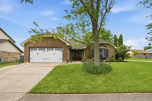 8878 Trowbridge Way, Dayton, OH 45424 - Photo 3