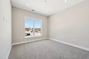 270 Dickenson St, Columbus, OH 43215 - Photo 21