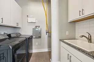 270 Dickenson St, Columbus, OH 43215 - Photo 25