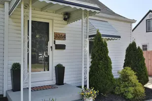 3264 Eisenhower Rd, Columbus, OH 43224 - Photo 3