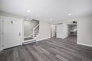 2385 Hanna Dr, Columbus, OH 43211 - Photo 11