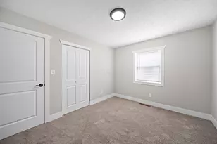 2385 Hanna Dr, Columbus, OH 43211 - Photo 37