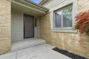 6467 Strathaven Ct W, Columbus, OH 43085 - Photo 5