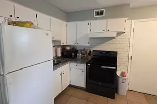 2256 Perkins Ct, Columbus, OH 43229 - Photo 3