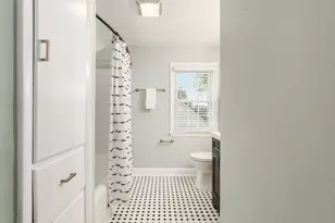197 W Henderson Rd, Columbus, OH 43214 - Photo 27