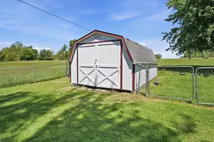 2760 Flint Ridge Rd, Hopewell, OH 43746 - Photo 17