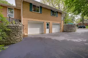 1091 Morning St, Worthington, OH 43085 - Photo 7